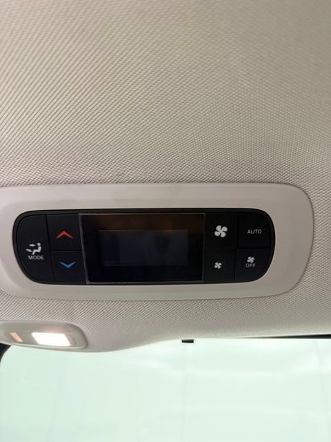 Used 2022 Chrysler Pacifica Limited FWD image 55