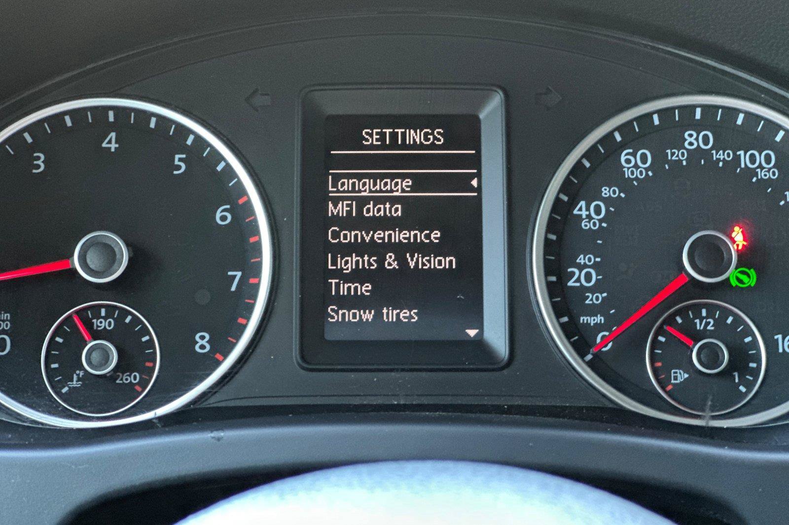 Used 2017 Volkswagen Tiguan Limited w/ Alloy Wheels Package AWD/4WD image 25