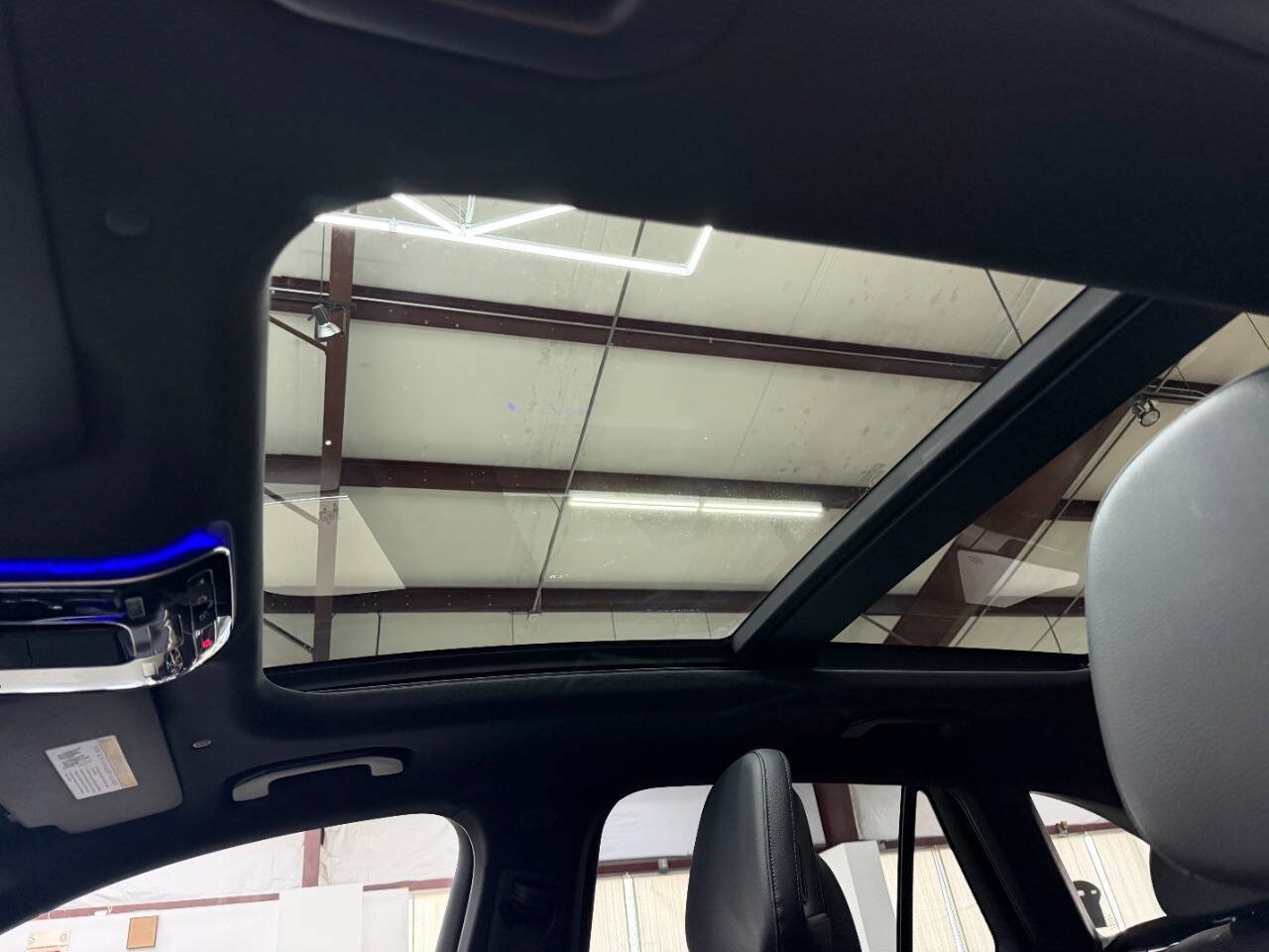 Used 2024 Mercedes-Benz GLC 300 image 28