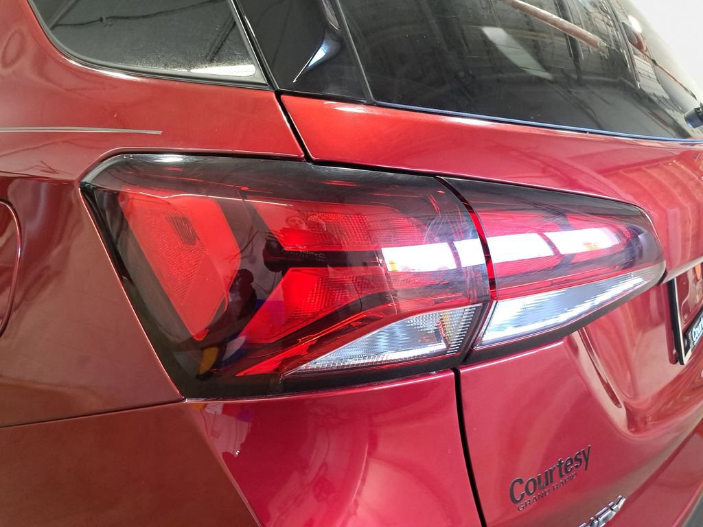 Used 2024 Chevrolet Equinox LT AWD/4WD image 30