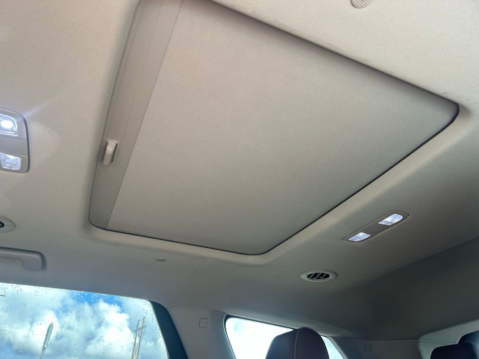 Used 2019 Buick Enclave Avenir w/ Avenir Technology Package image 16