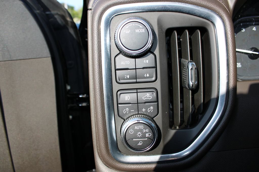 Used 2020 GMC Sierra 1500 SLT w/ SLT Premium Plus Package AWD/4WD image 14