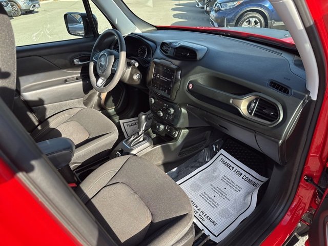 Used 2023 Jeep Renegade Latitude image 21