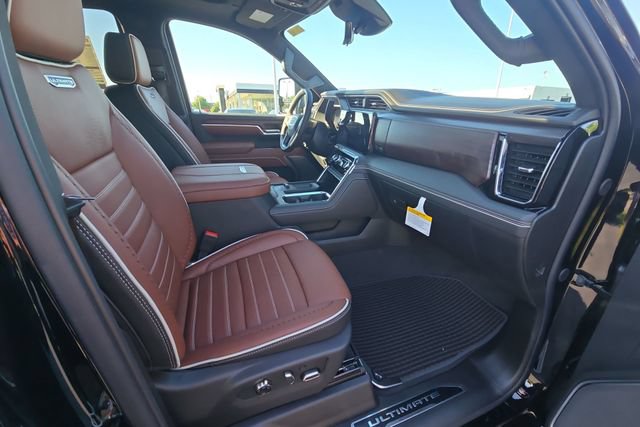 New 2026 GMC Sierra 3500 Denali Ultimate w/ LPO, Black Badging Package AWD/4WD image 30