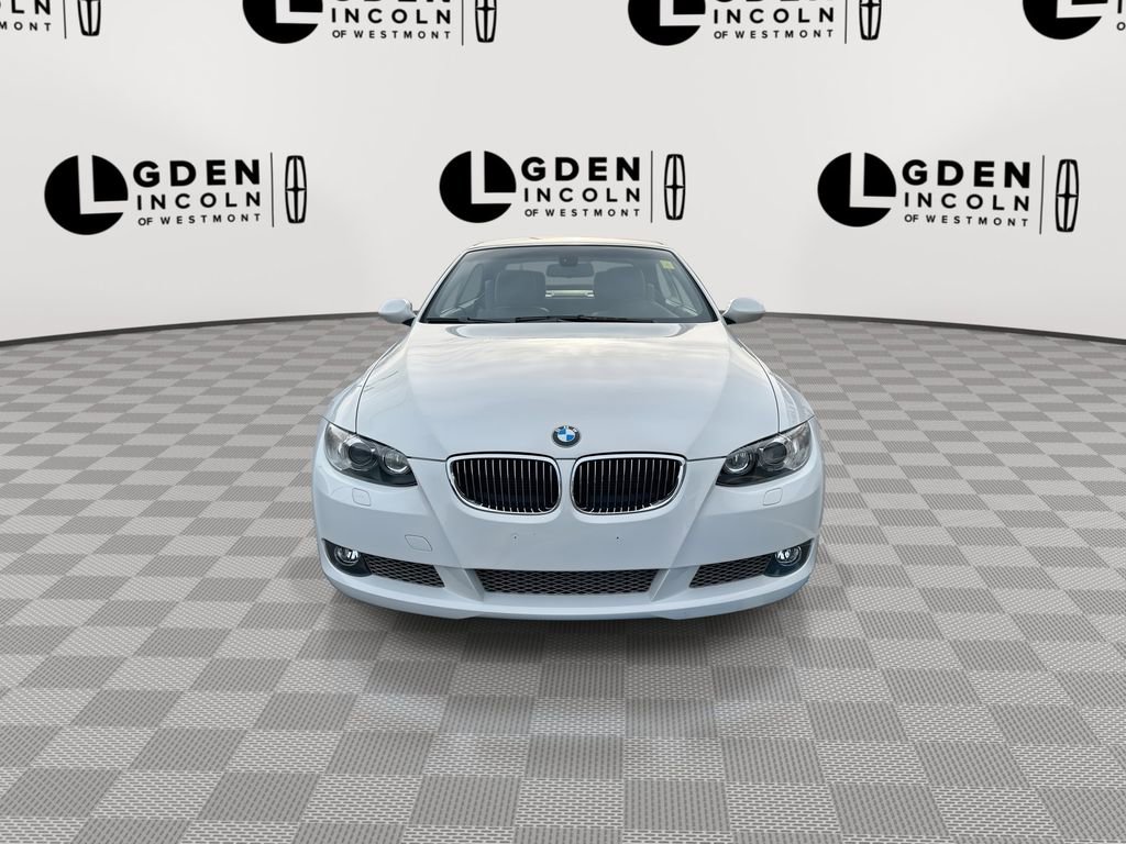 Used 2009 BMW 335i Convertible image 3
