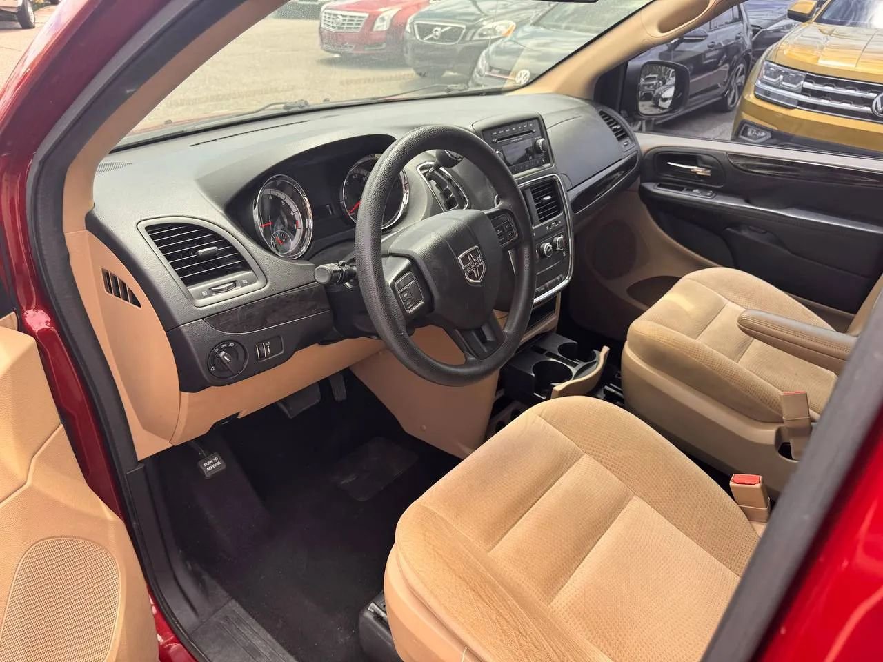 Used 2016 Dodge Grand Caravan American Value Package image 7