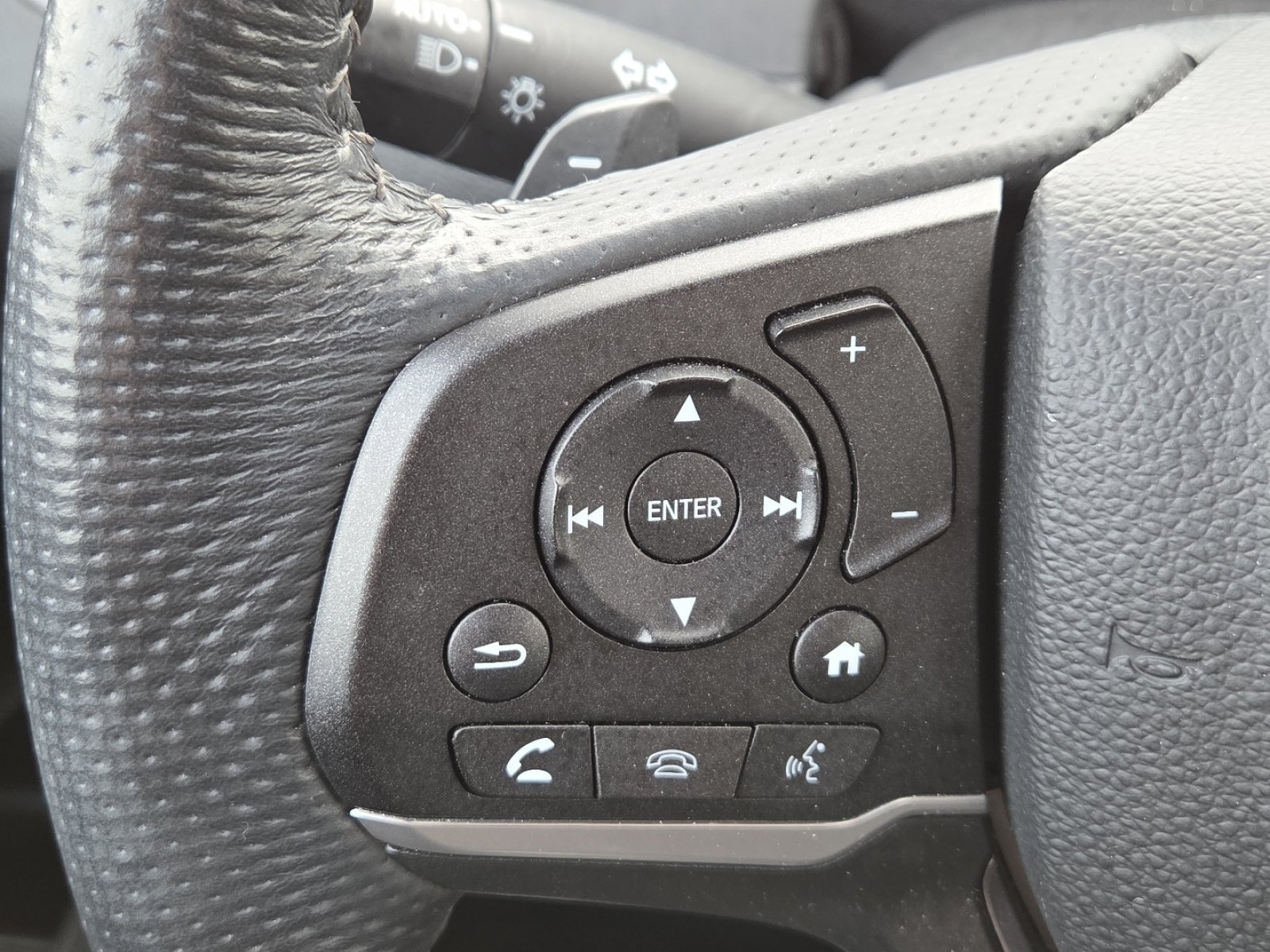 Used 2023 Honda Passport EX-L image 34