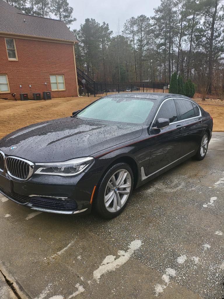 Used 2017 BMW 750i xDrive image 1