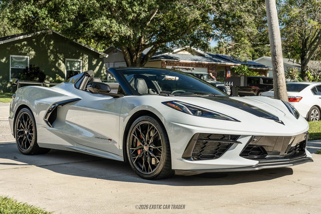 Used 2023 Chevrolet Corvette Stingray Preferred Conv w/ Z51 Performance Package RWD image 12