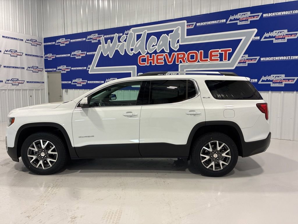 Used 2021 GMC Acadia SLE w/ Driver Convenience Package image 3