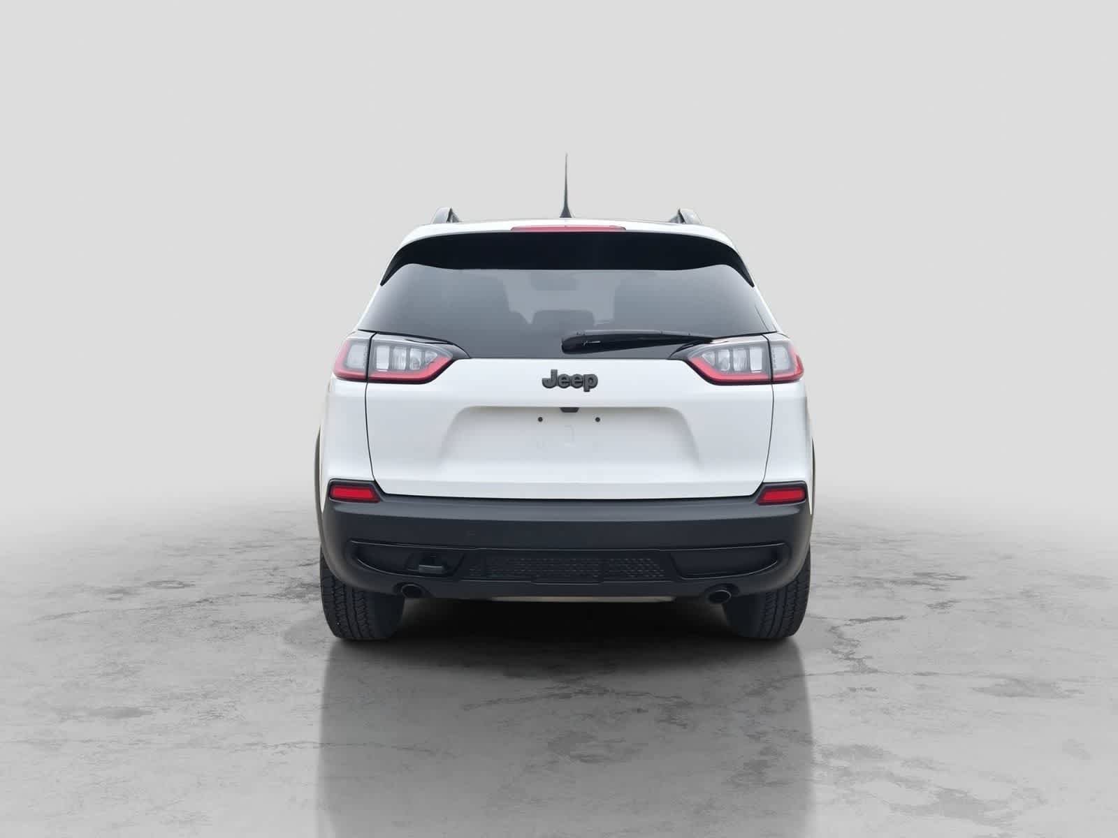 Used 2022 Jeep Cherokee Latitude AWD/4WD image 7