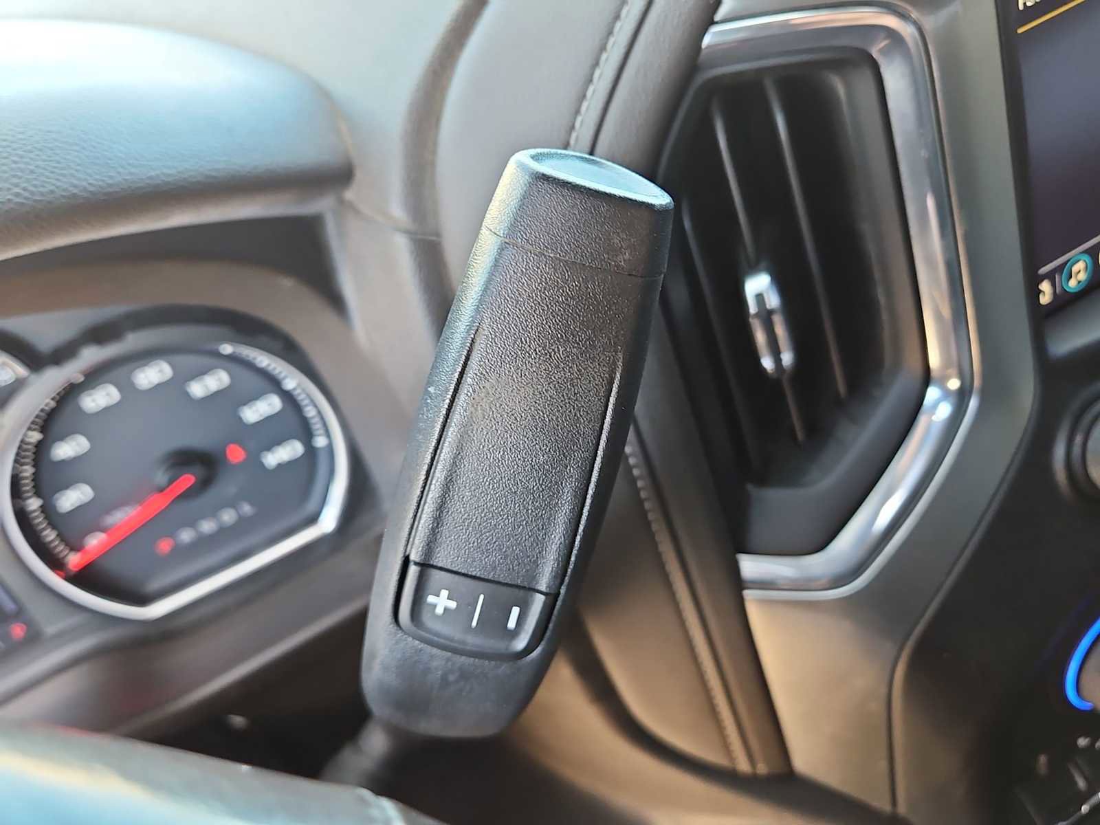 Used 2020 Chevrolet Silverado 1500 RST image 21