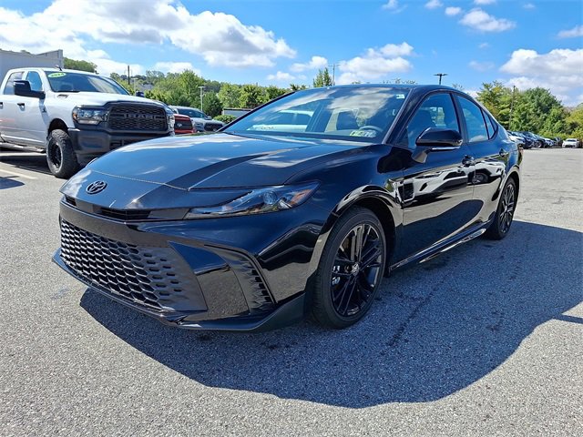 New 2026 Toyota Camry SE image 2