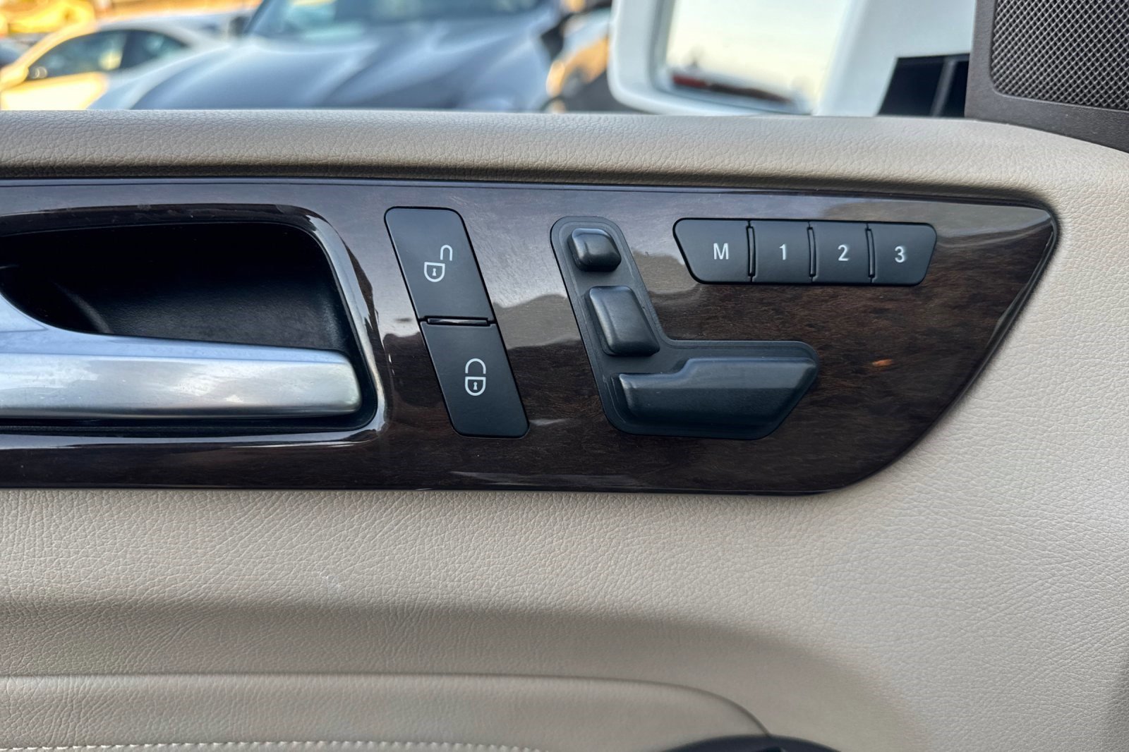 Used 2015 Mercedes-Benz ML 350 2WD image 18