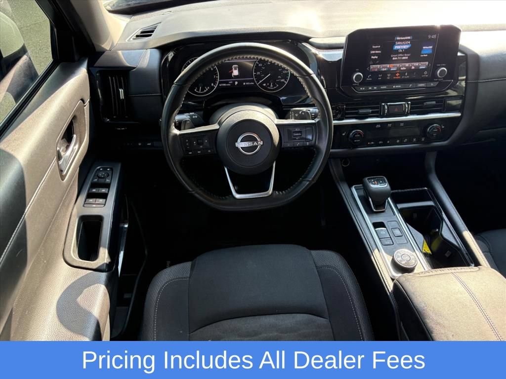 Used 2025 Nissan Pathfinder SV AWD/4WD image 22