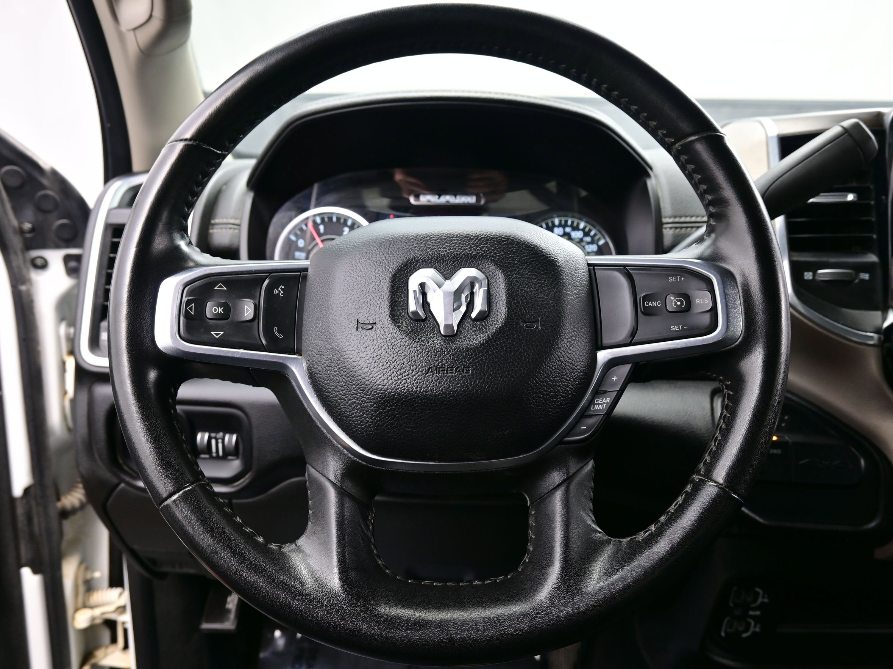 Used 2024 RAM 2500 Laramie image 19