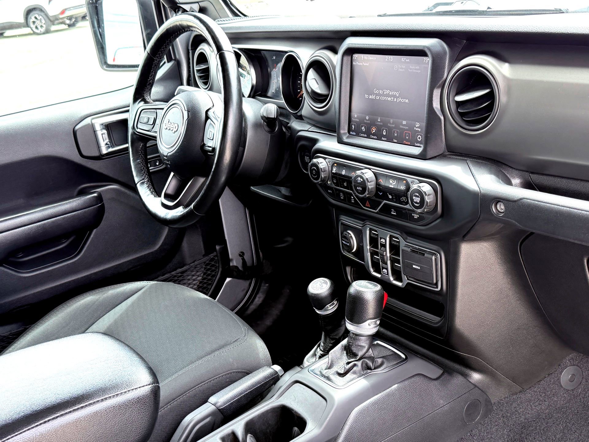 Used 2021 Jeep Gladiator Willys AWD/4WD image 22