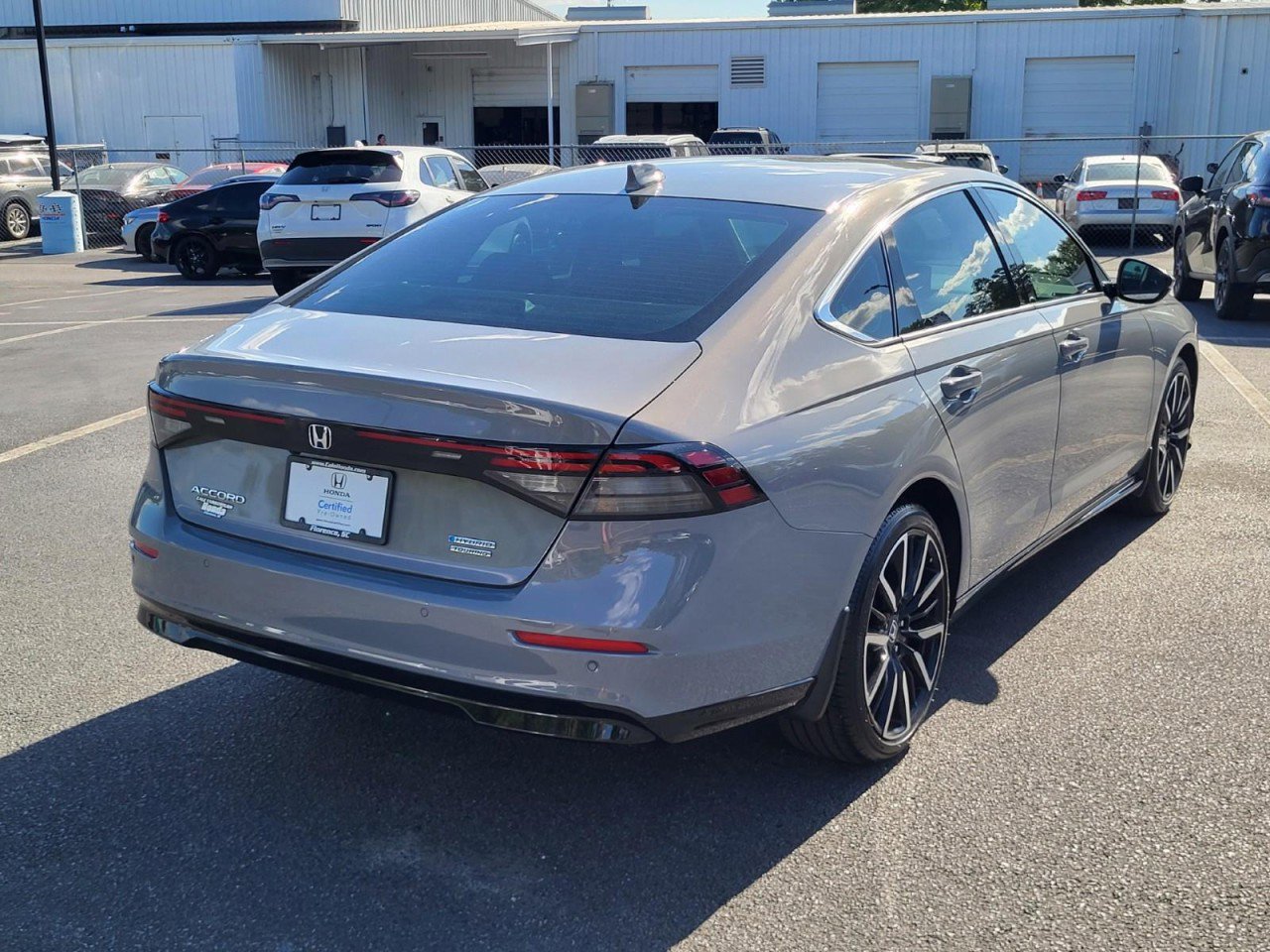Used 2024 Honda Accord Touring image 2