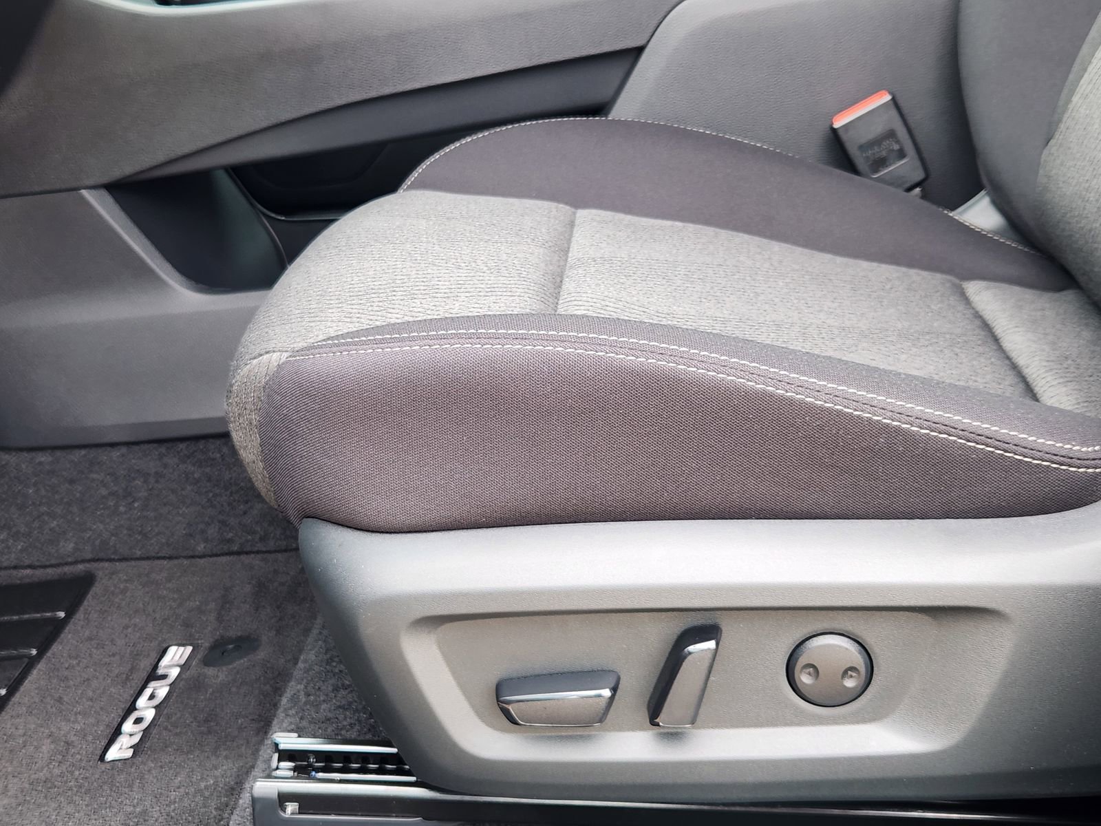 New 2026 Nissan Rogue SV image 21