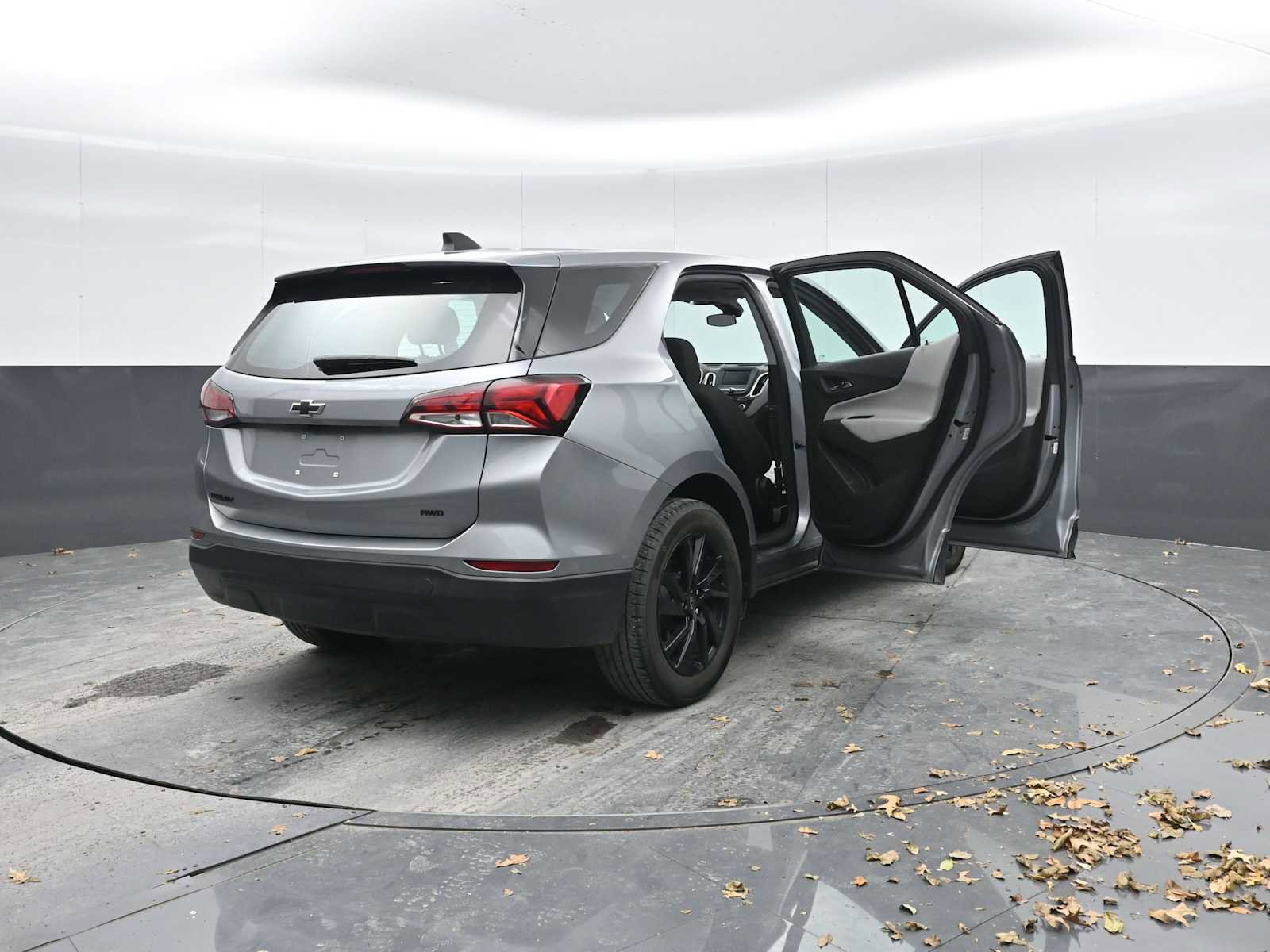 Used 2024 Chevrolet Equinox LS w/ Sport Edition image 42