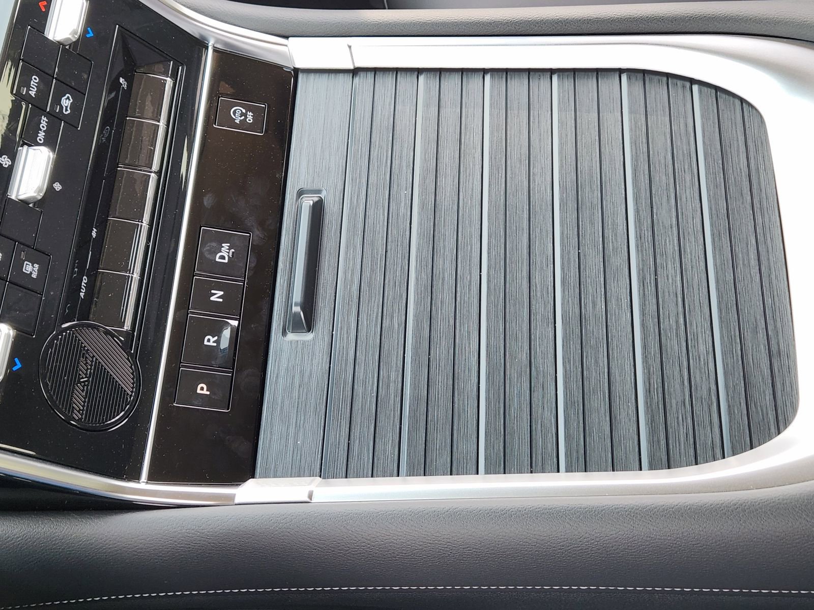 New 2026 Nissan Armada SV image 18