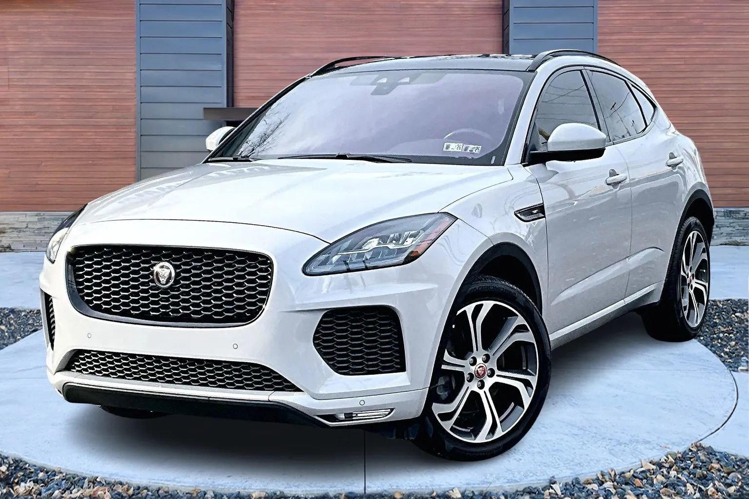 Used 2019 Jaguar E-PACE R-Dynamic SE image 12