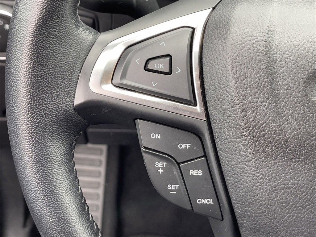 Used 2023 Ford Edge SEL image 18