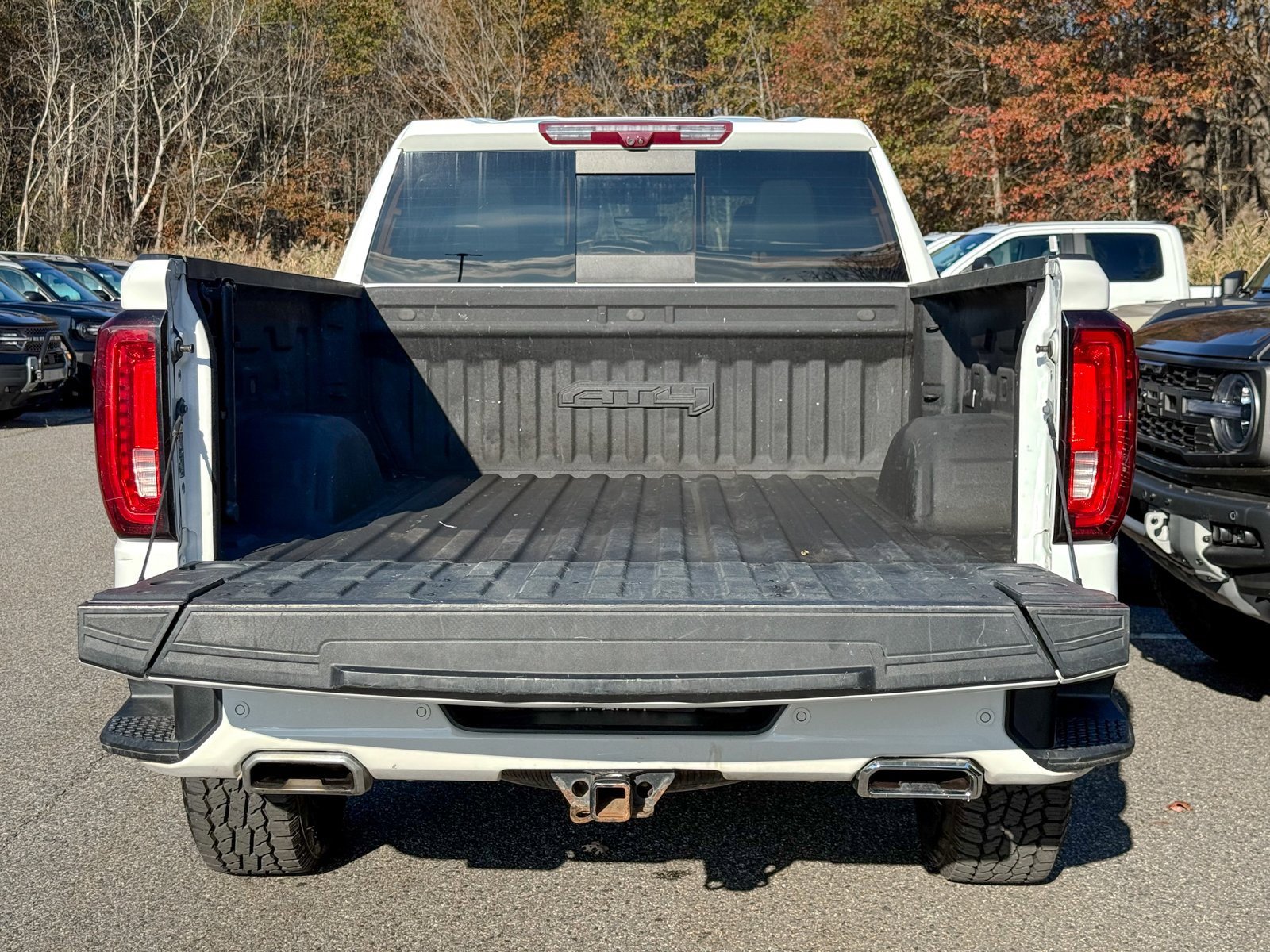 Used 2022 GMC Sierra 1500 AT4 w/ AT4 Premium Package image 13