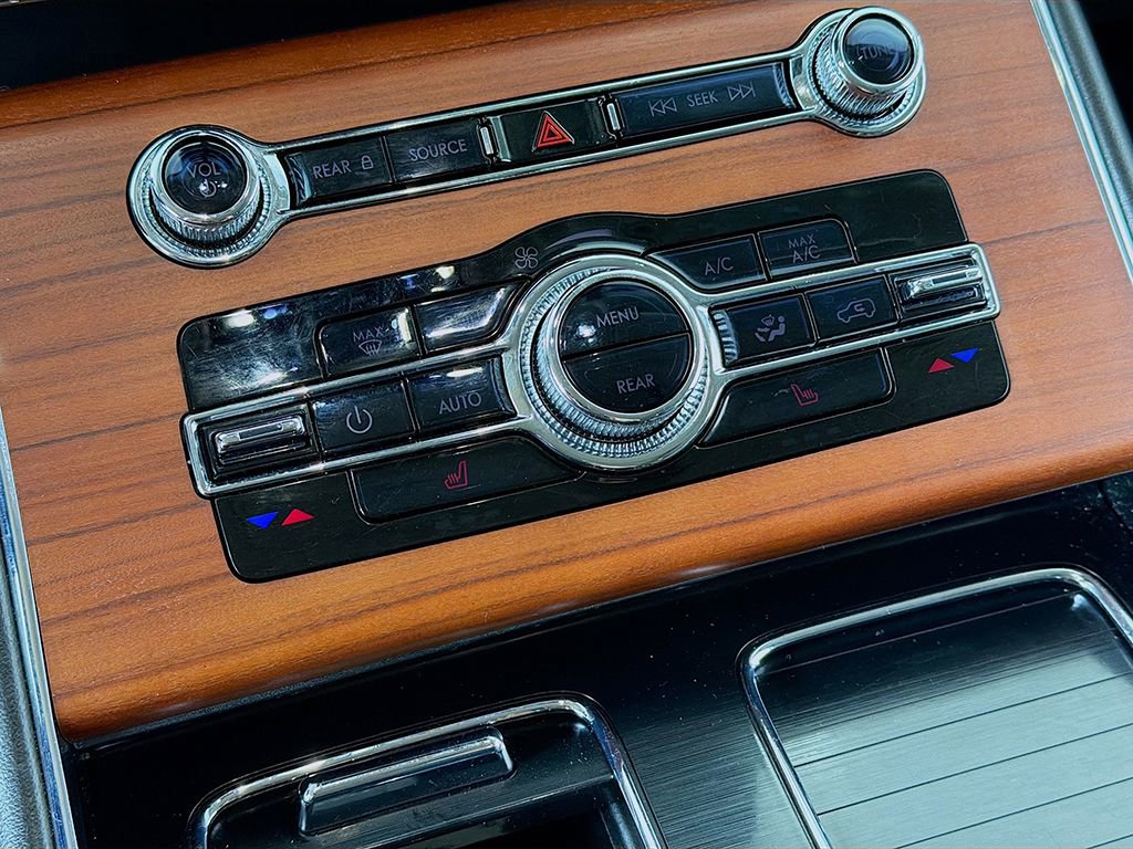 Used 2024 Lincoln Aviator Reserve AWD/4WD image 39