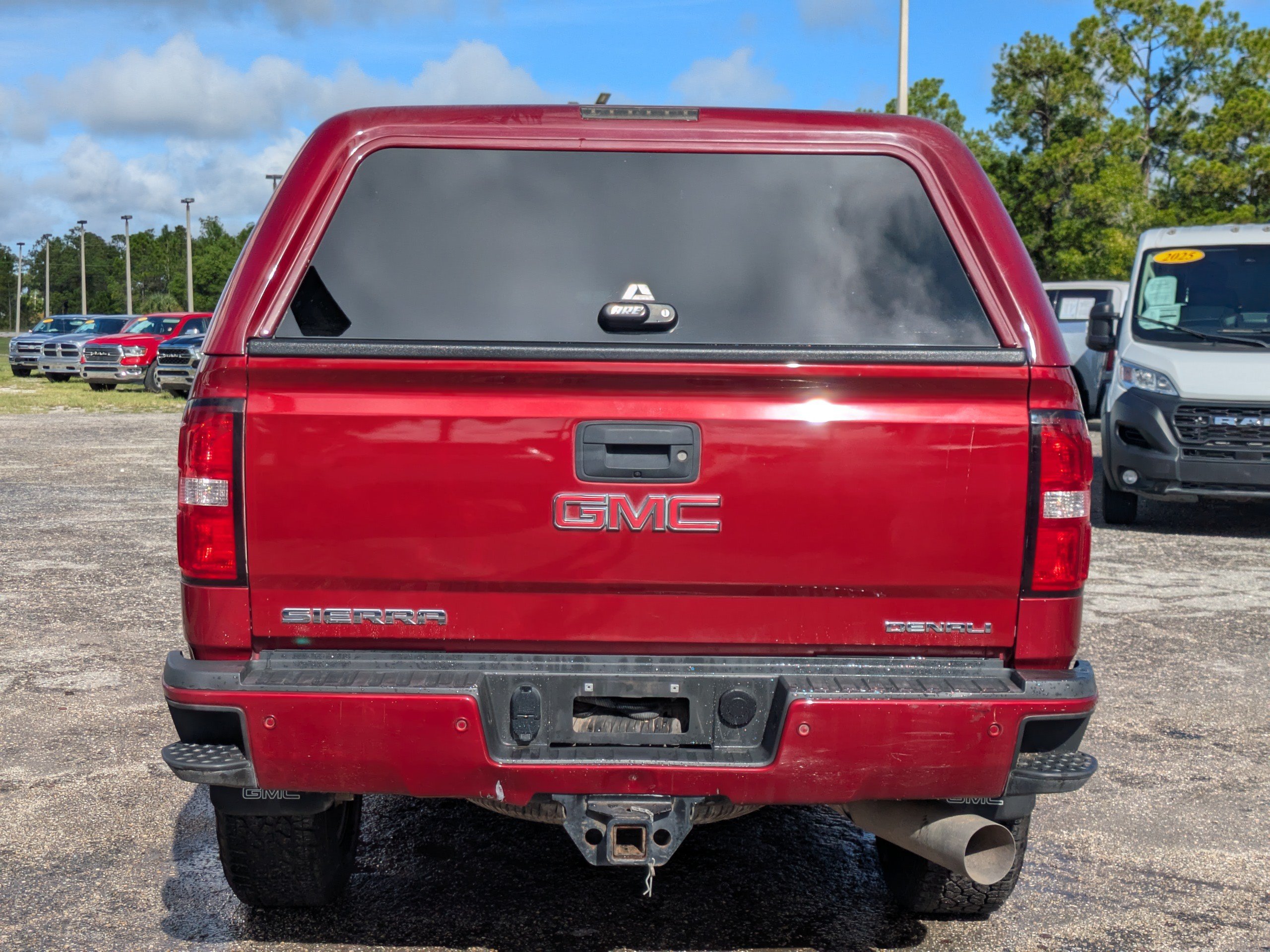 Used 2018 GMC Sierra 2500 Denali w/ Duramax Plus Package AWD/4WD image 5