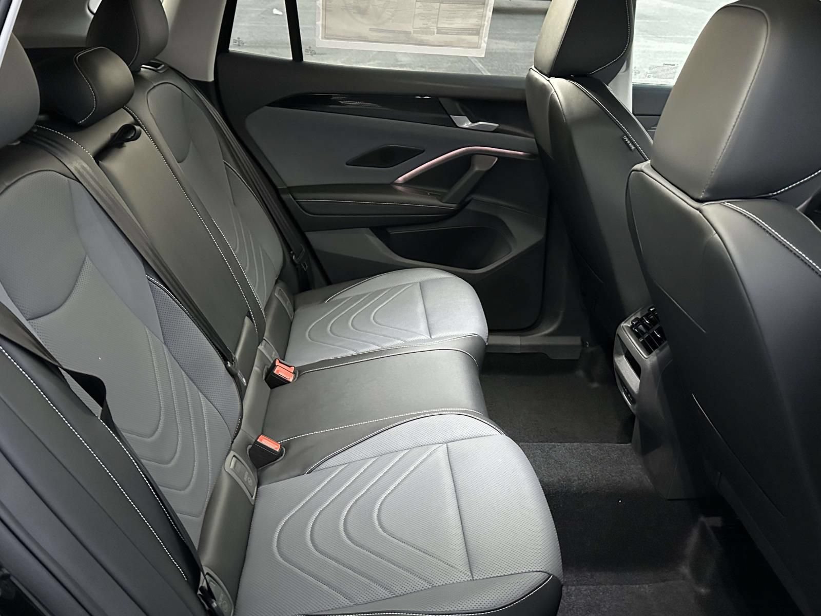 New 2026 Volkswagen Tiguan SE AWD/4WD image 14