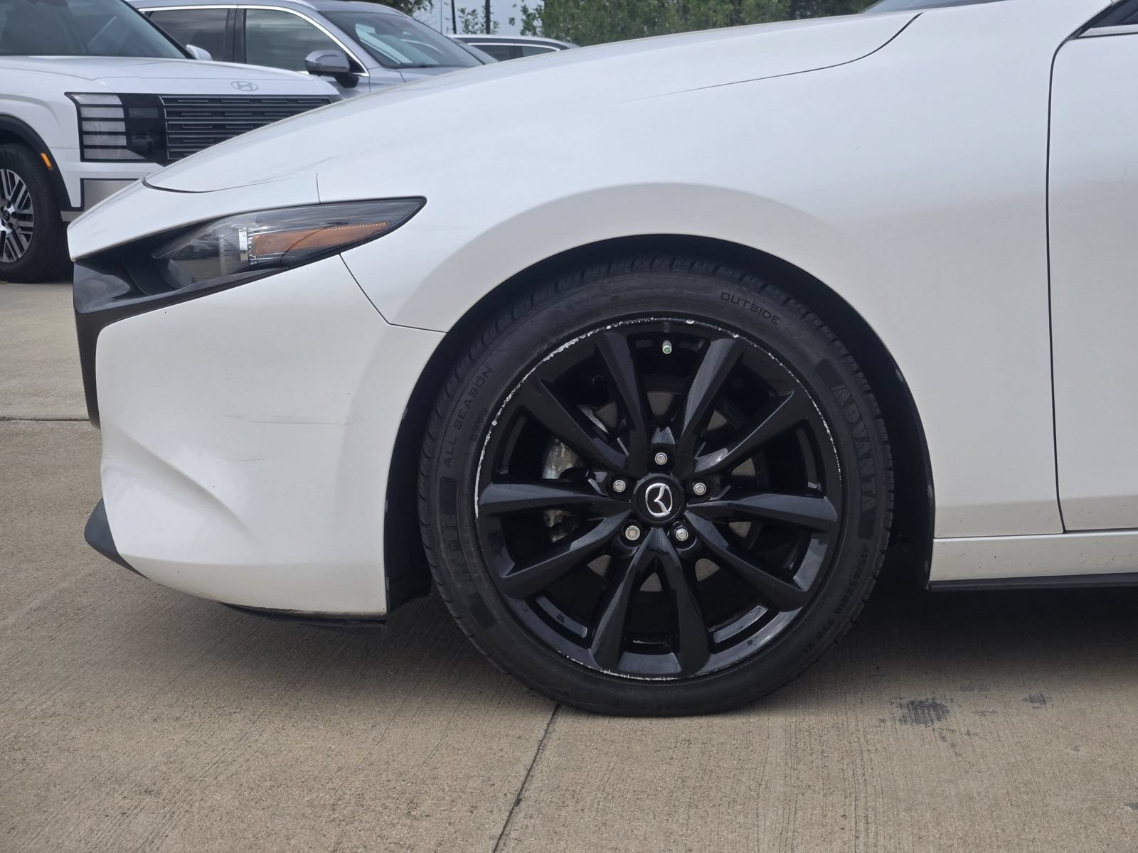 Used 2019 MAZDA MAZDA3 Hatchback w/ Premium Package FWD image 9
