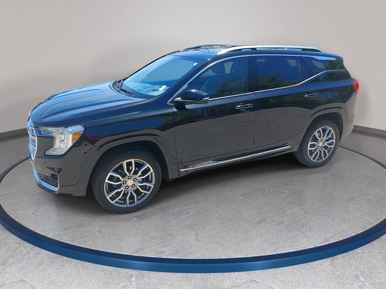 Used 2024 GMC Terrain Denali w/ Denali Premium Package AWD/4WD image 1