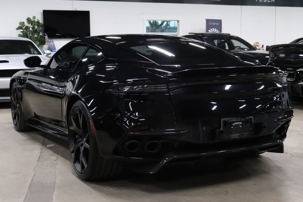 Used 2019 Aston Martin DBS Superleggera image 3