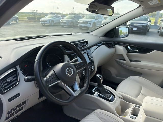 Used 2022 Nissan Rogue Sport SL image 6