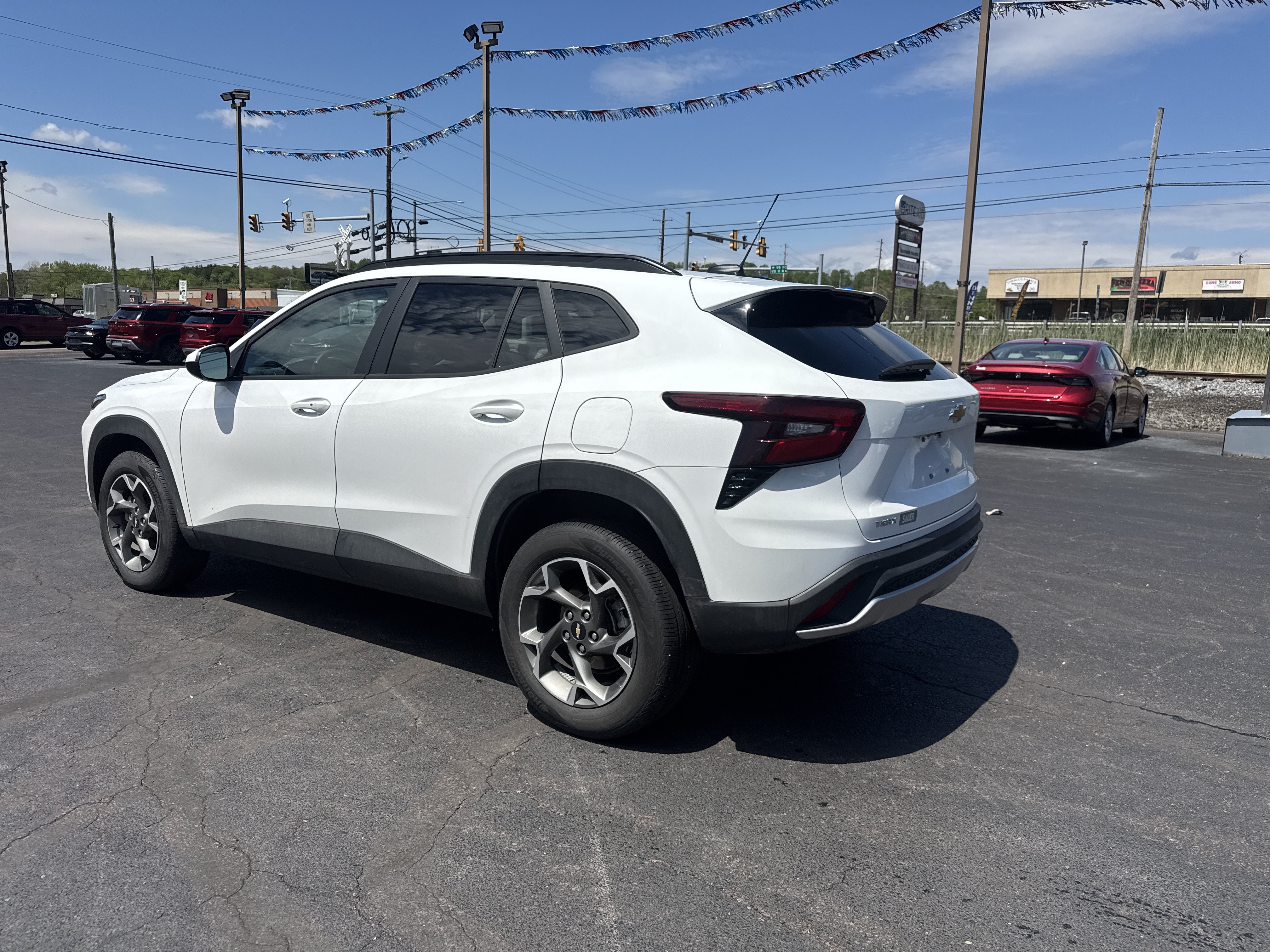 Used 2025 Chevrolet Trax LT w/ Driver Confidence Package FWD image 6