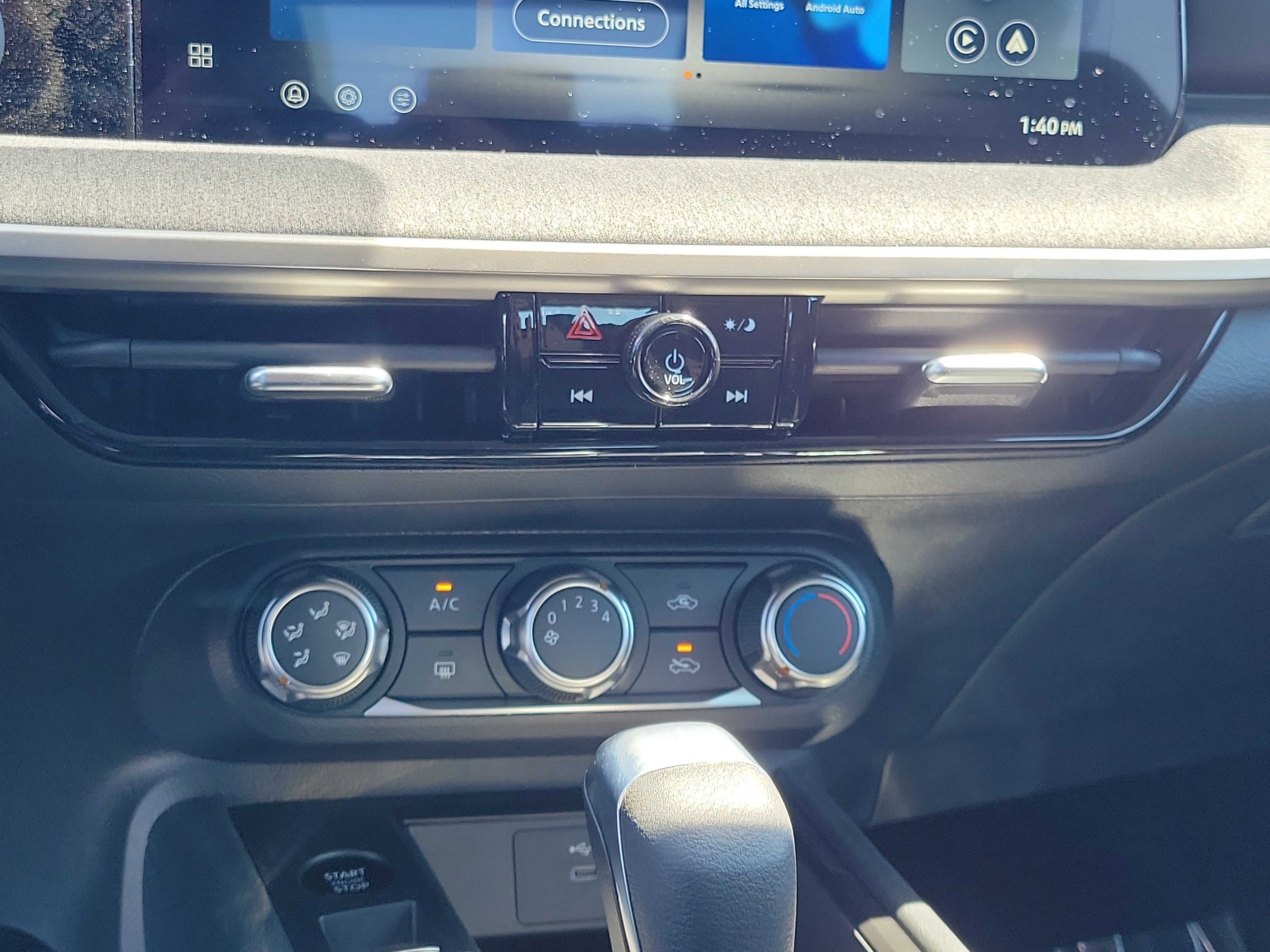 New 2026 Nissan Kicks S w/ Charging Package AWD/4WD image 27