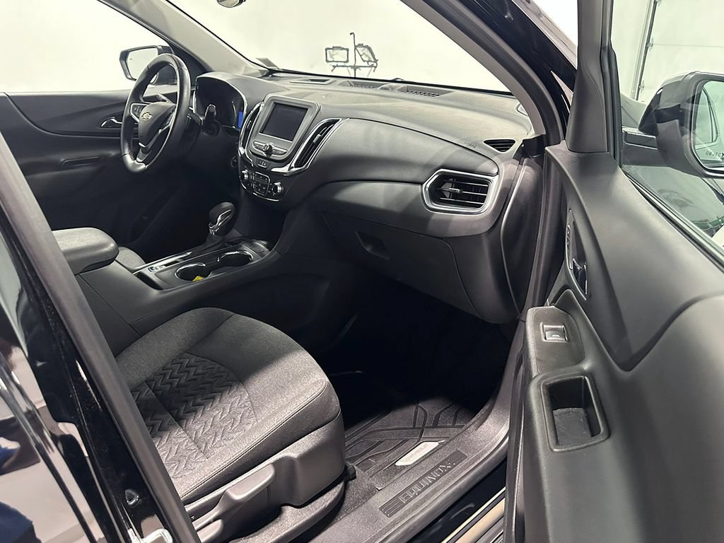 Used 2023 Chevrolet Equinox LT AWD/4WD image 27
