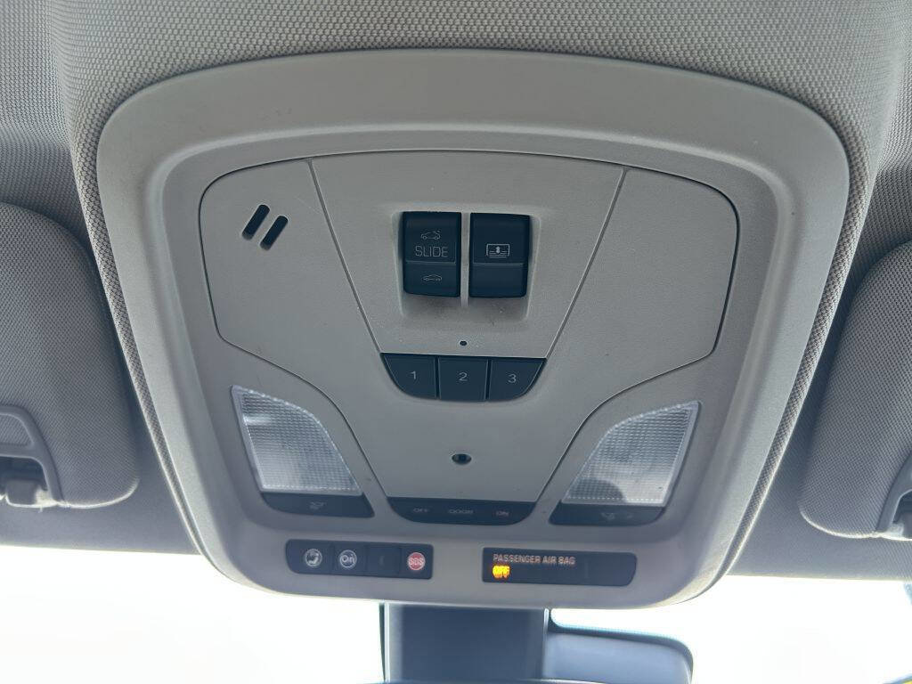 Used 2017 Chevrolet Impala Premier w/ Enhanced Convenience Package image 23