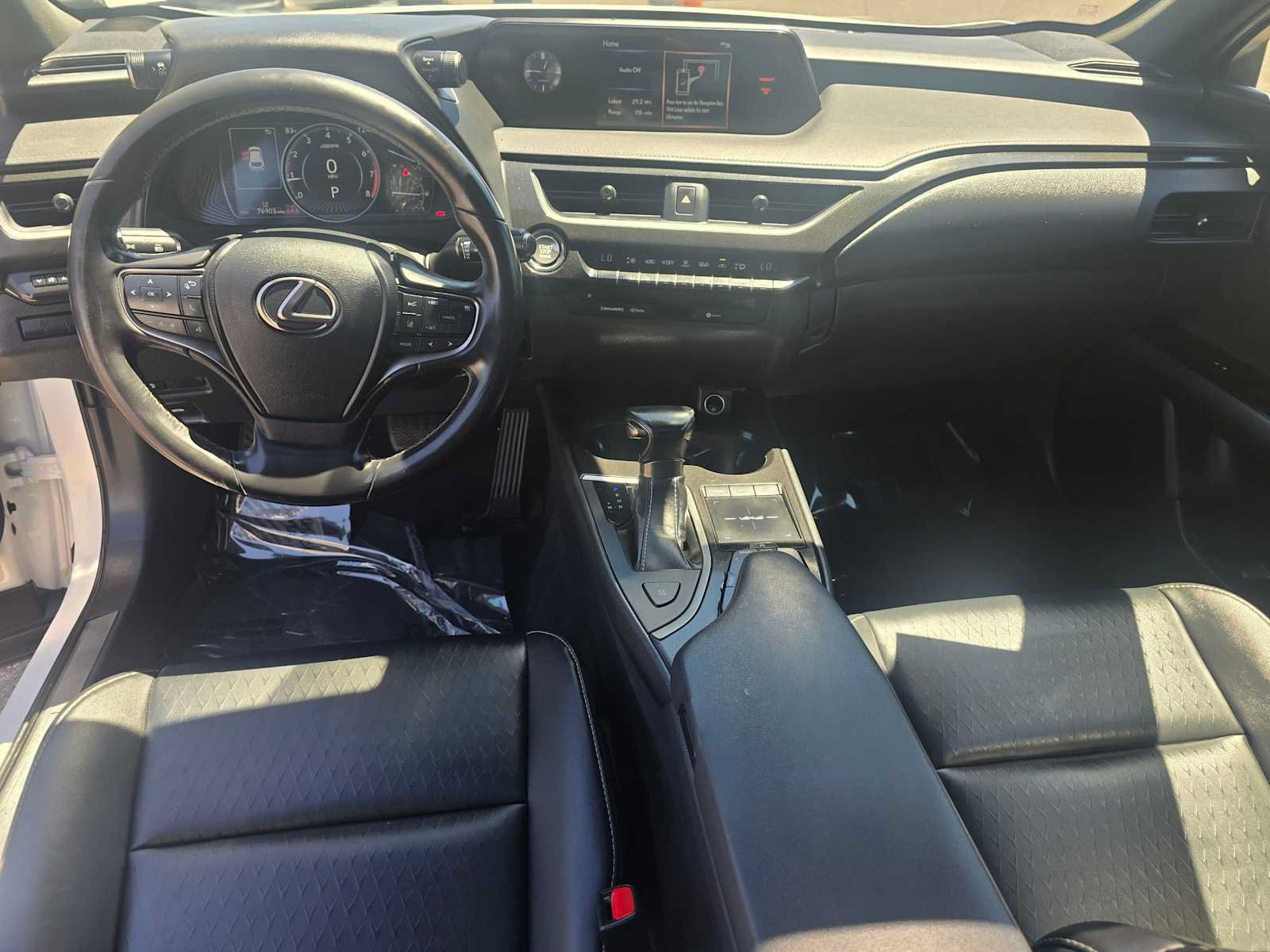 Used 2019 Lexus UX 200 FWD image 18
