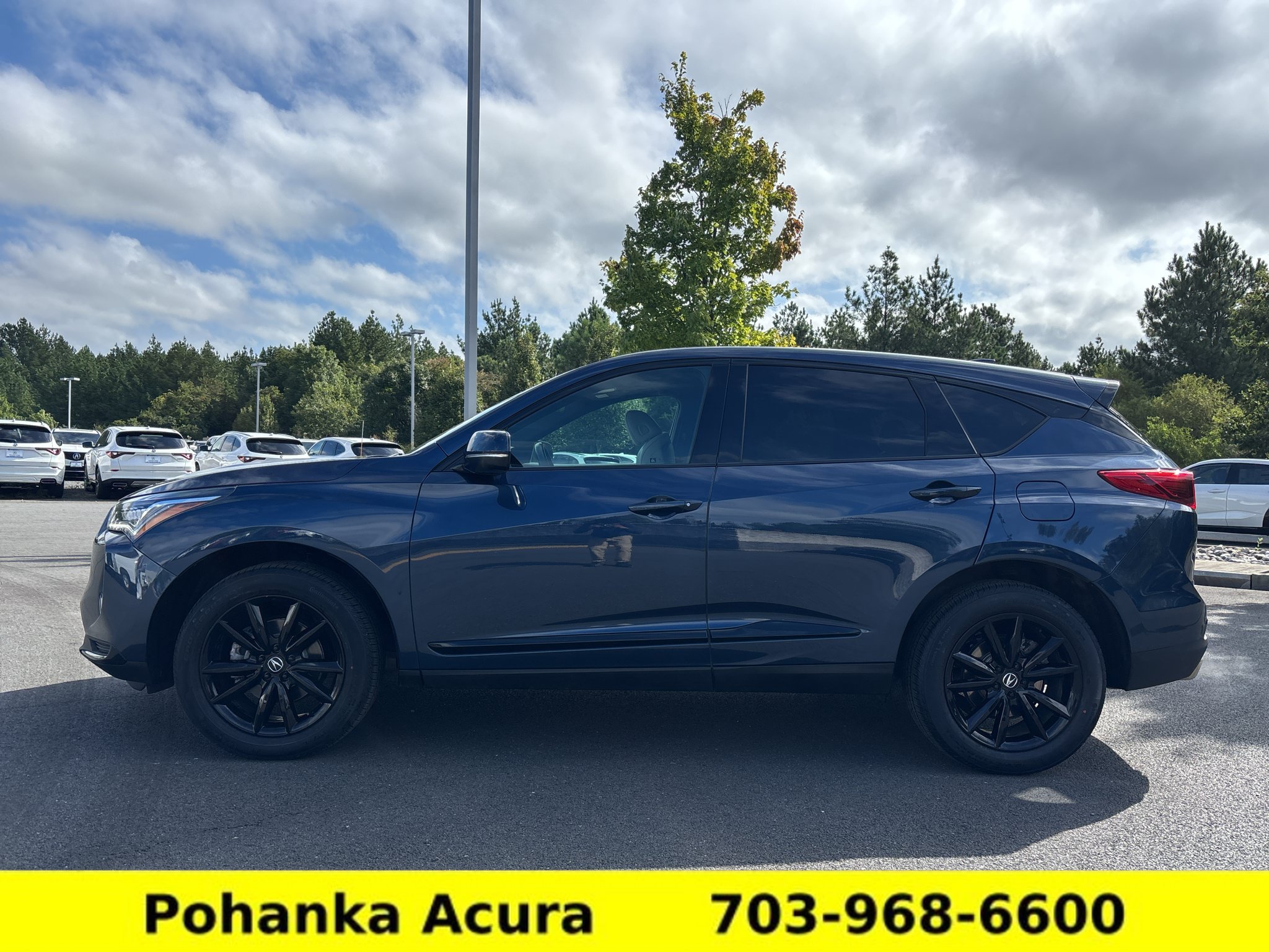 Used 2025 Acura RDX SH-AWD image 3