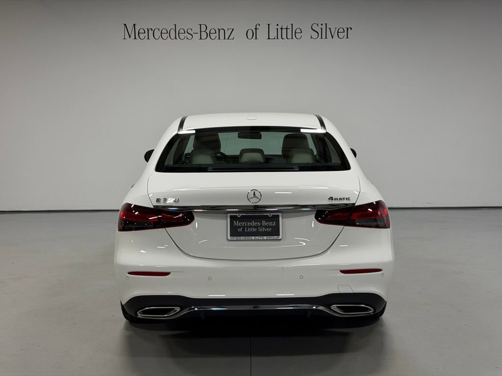 Used 2023 Mercedes-Benz E 350 4MATIC Sedan image 4