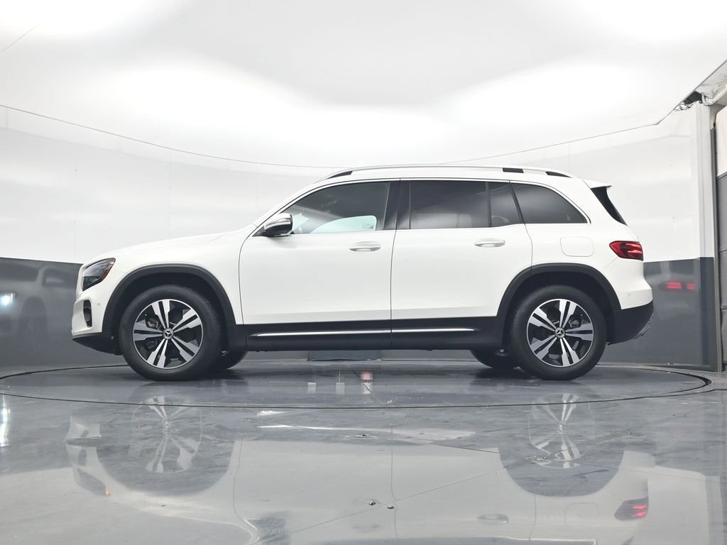 Used 2025 Mercedes-Benz GLB 250 4MATIC image 18