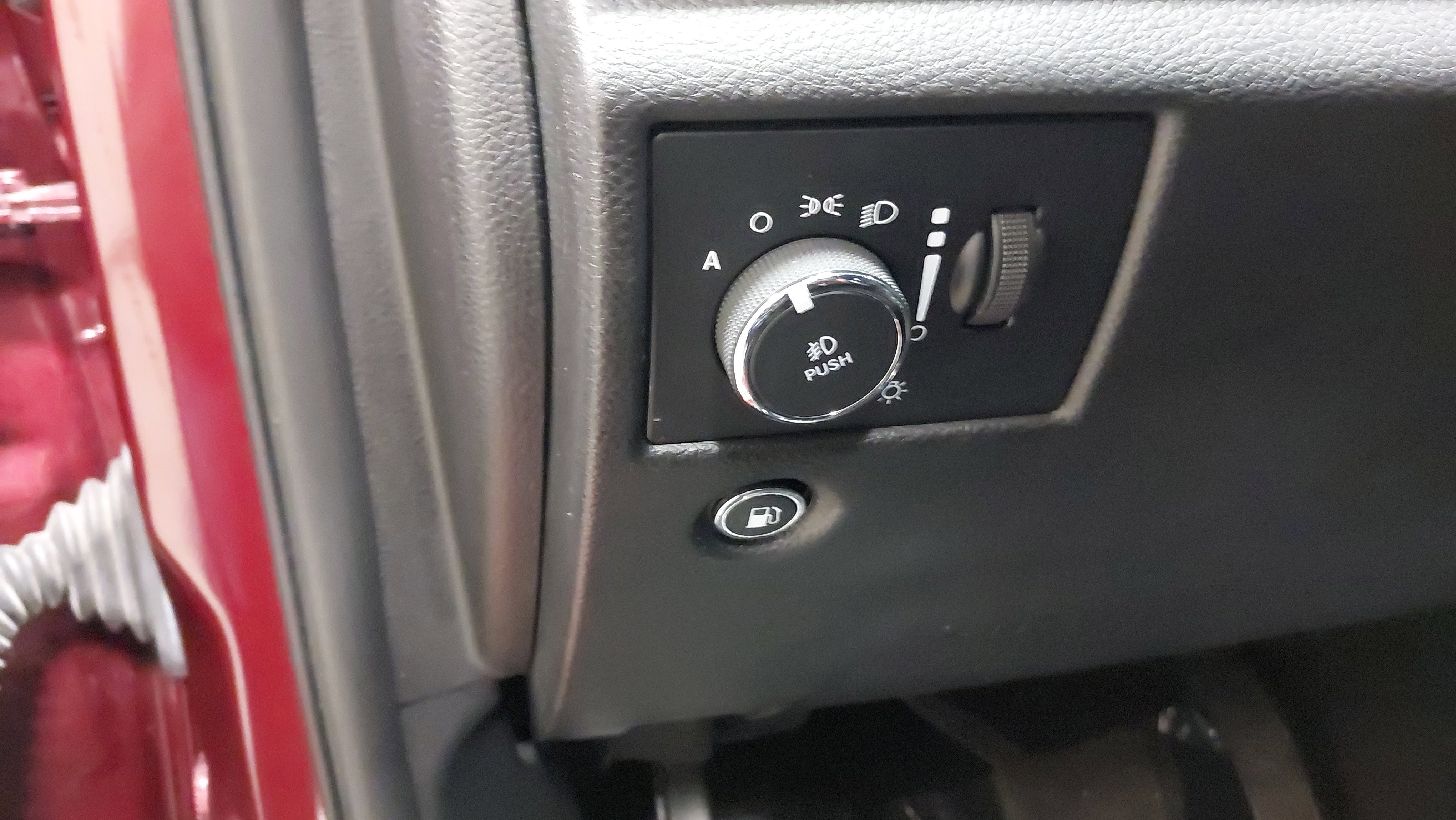 Used 2021 Jeep Grand Cherokee Laredo X image 23