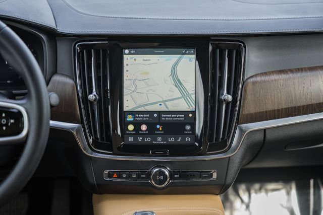 Certified 2023 Volvo S90 B6 Ultimate w/ Protection Package image 21