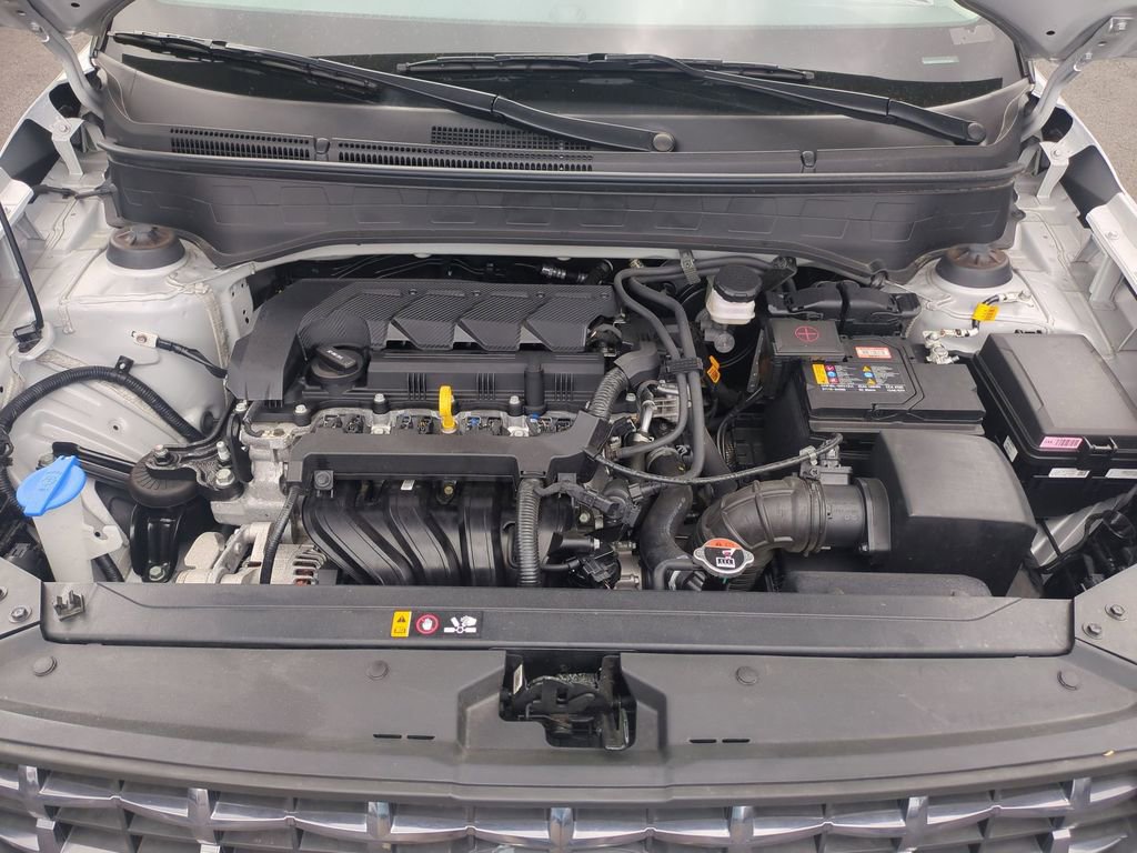 Used 2025 Hyundai Venue SEL FWD image 23