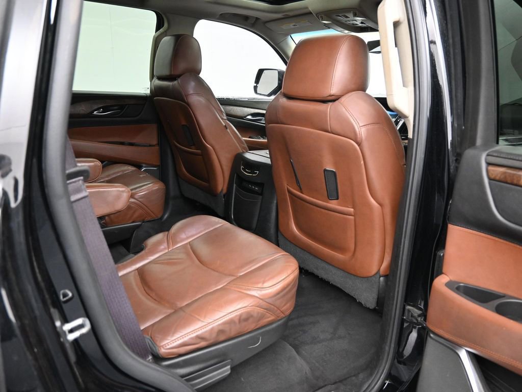 Used 2017 Cadillac Escalade Premium Luxury image 28