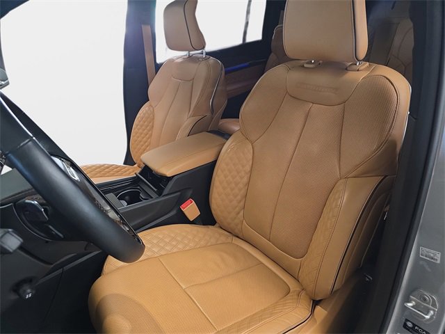 Used 2023 Jeep Grand Cherokee L Summit w/ Advanced Protech Group IV image 16