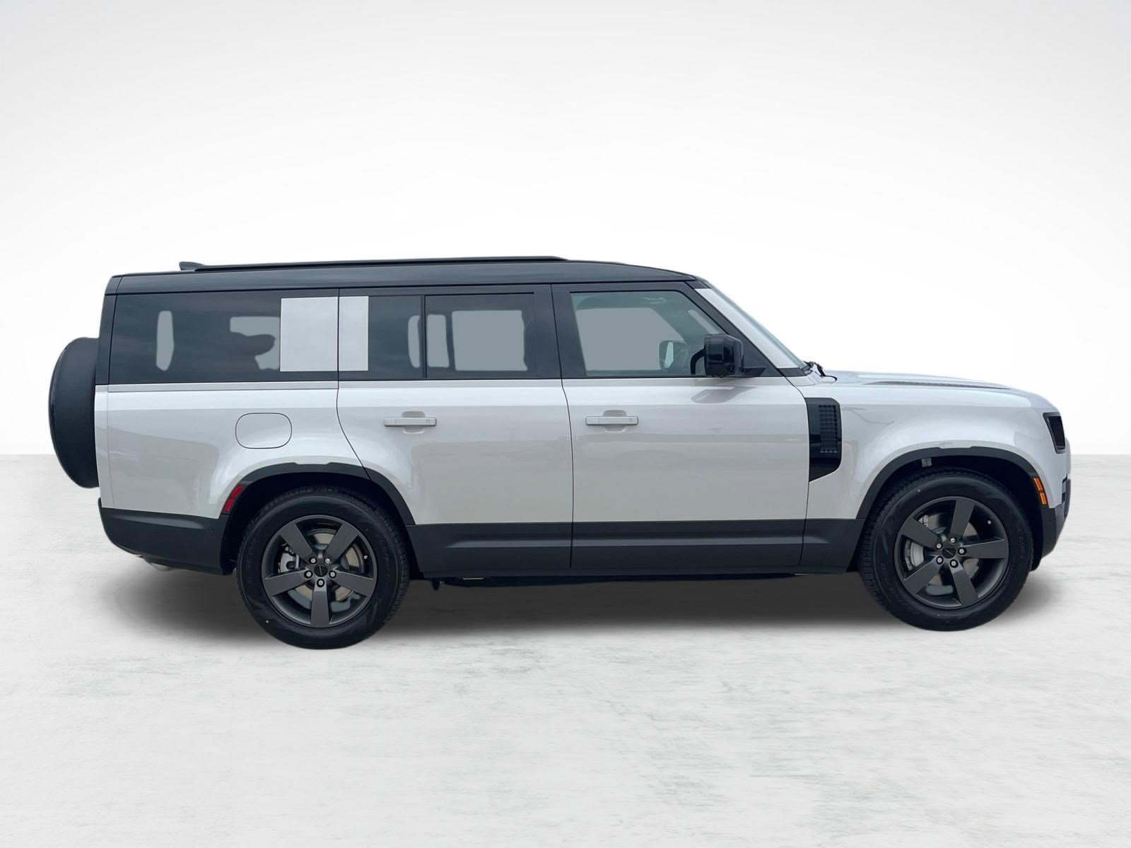 Used 2026 Land Rover Defender 130 S AWD/4WD image 8