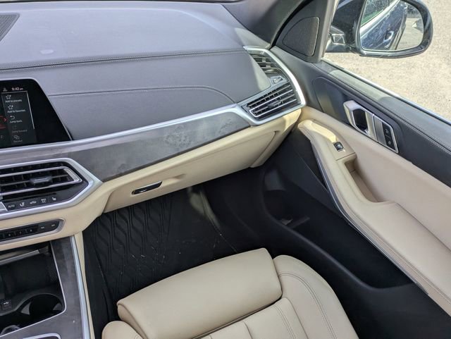 Used 2022 BMW X5 xDrive40i w/ Premium Package AWD/4WD image 17